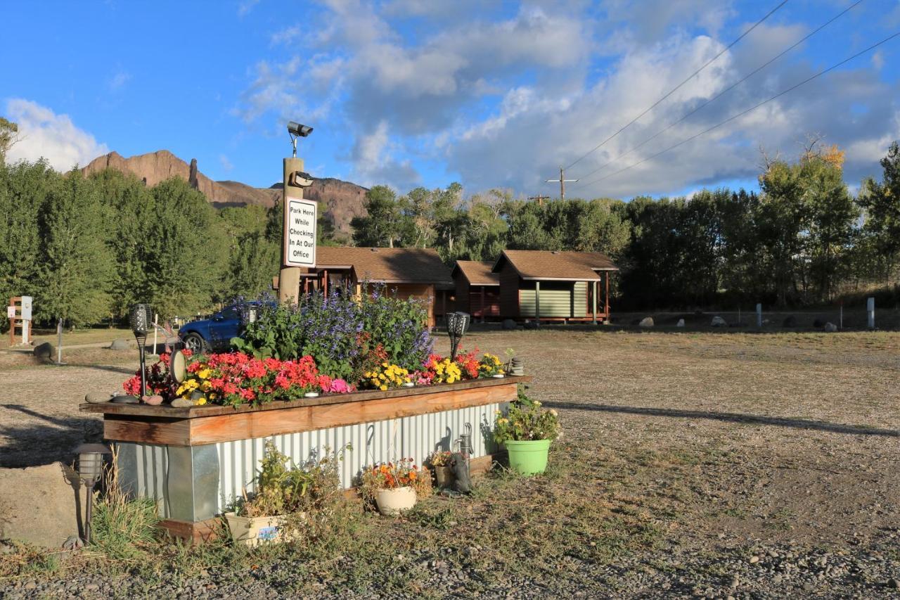Eycat Lodging Company Wapiti Exterior photo