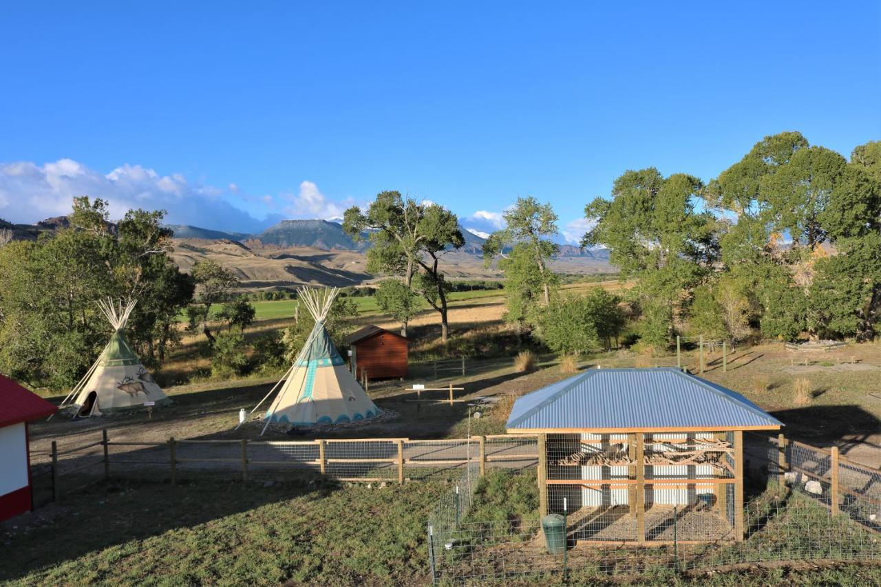 Eycat Lodging Company Wapiti Exterior photo
