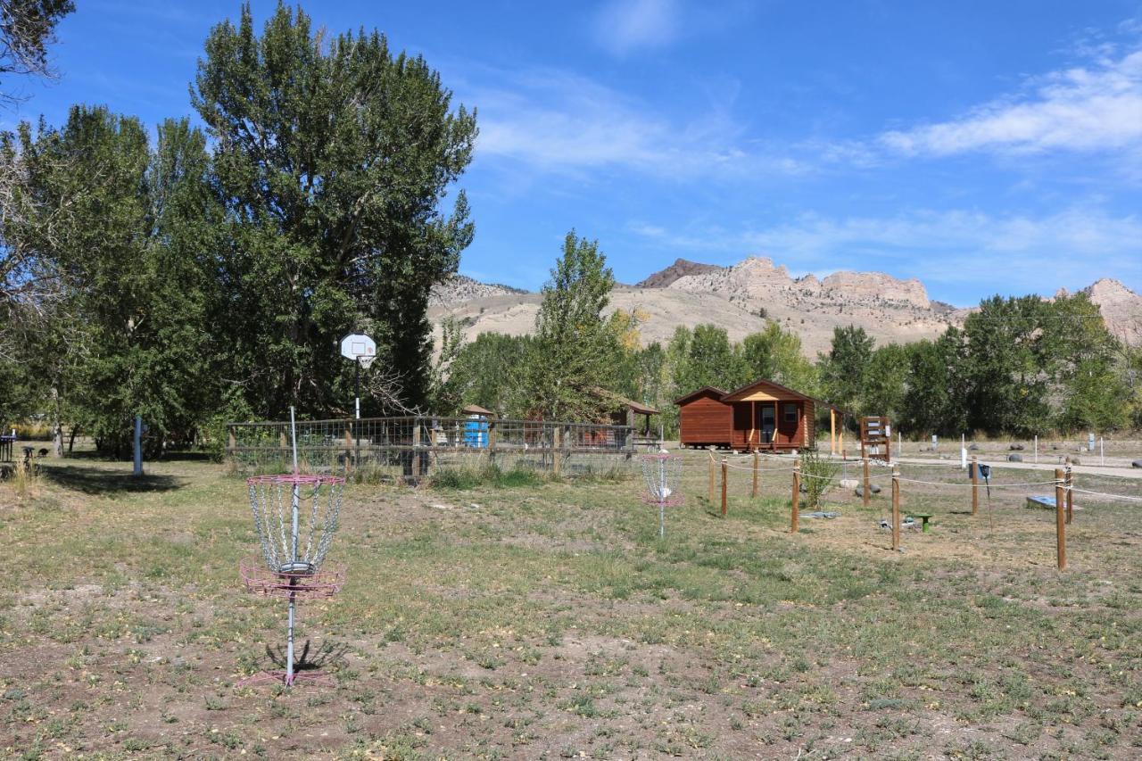 Eycat Lodging Company Wapiti Exterior photo